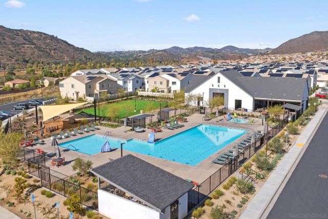 35241 Valencia Pt, Fallbrook, CA 92028
