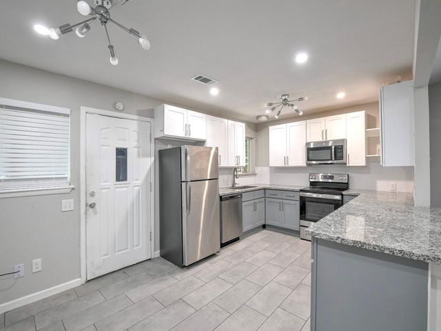 1947 Ojeman Road Road 2, Houston, TX 77080