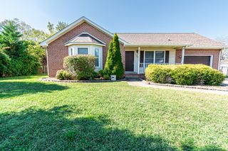 1207 Hand Dr, Clarksville, TN 37042