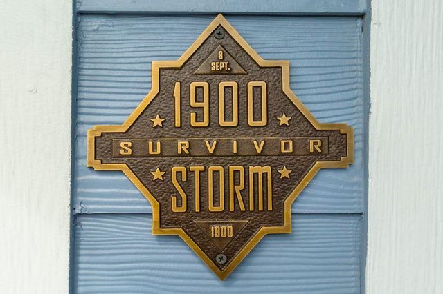 1828 Ursuline Street, Galveston, TX 77550