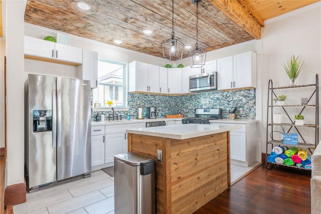 1828 Ursuline Street, Galveston, TX 77550