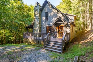 19 Blackberry Falls Lane, Ellijay, GA 30536