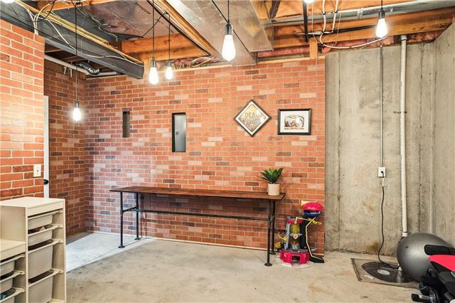 1401 NE 106th Place, Kansas City, MO 64155