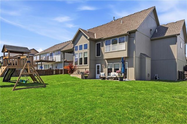1401 NE 106th Place, Kansas City, MO 64155