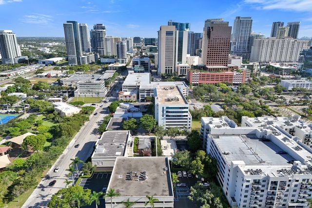 8 SE 8TH Street, Fort Lauderdale, FL 33316