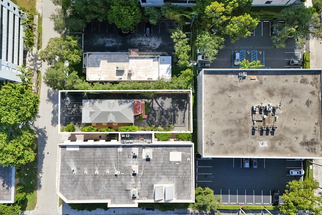 8 SE 8TH Street, Fort Lauderdale, FL 33316