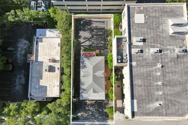 8 SE 8TH Street, Fort Lauderdale, FL 33316