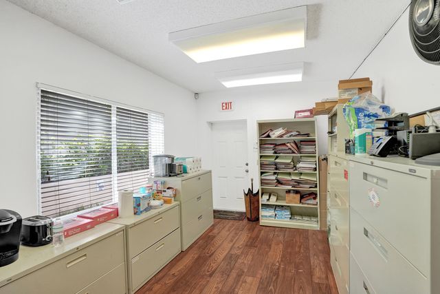 8 SE 8TH Street, Fort Lauderdale, FL 33316