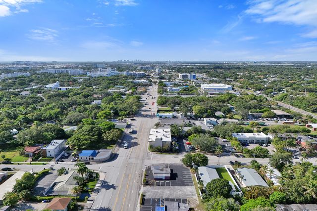 8 SE 8TH Street, Fort Lauderdale, FL 33316