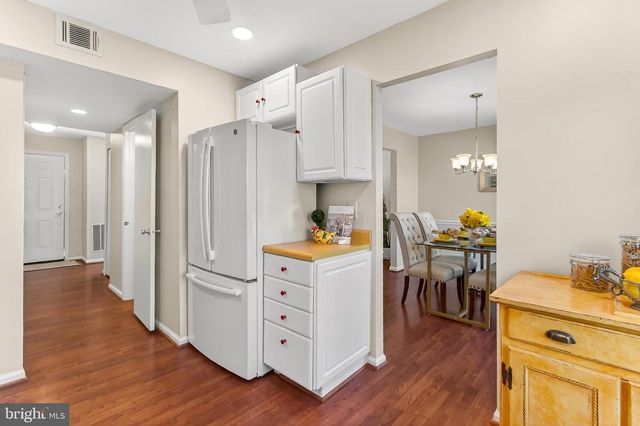 2810 ANDIRON LN, Vienna, VA 22180