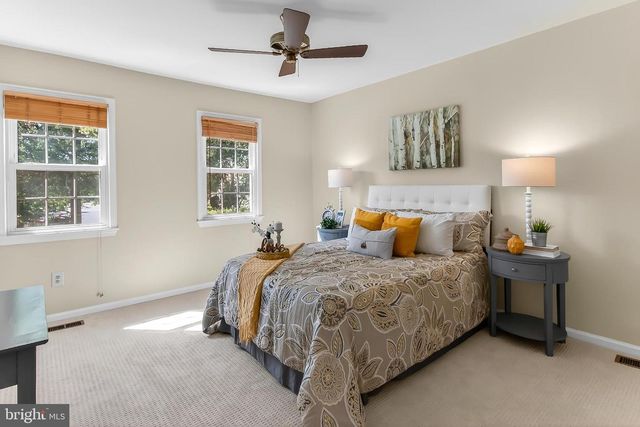 2810 ANDIRON LN, Vienna, VA 22180