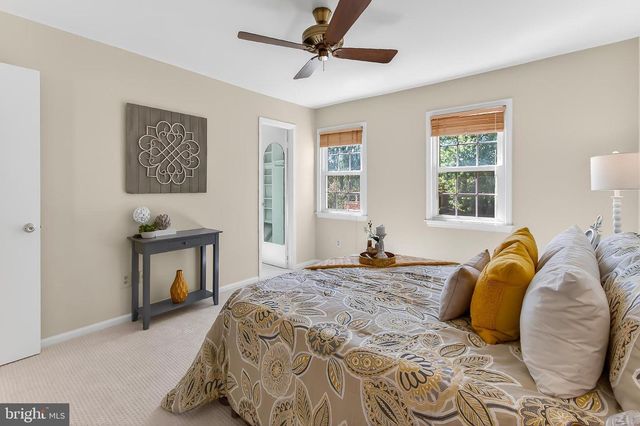 2810 ANDIRON LN, Vienna, VA 22180