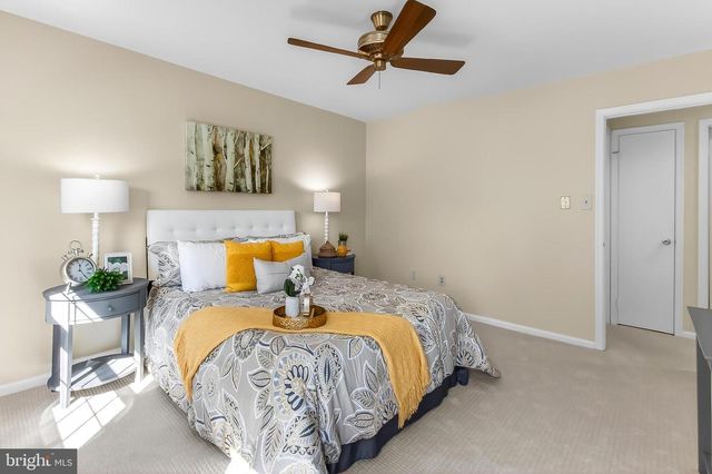 2810 ANDIRON LN, Vienna, VA 22180