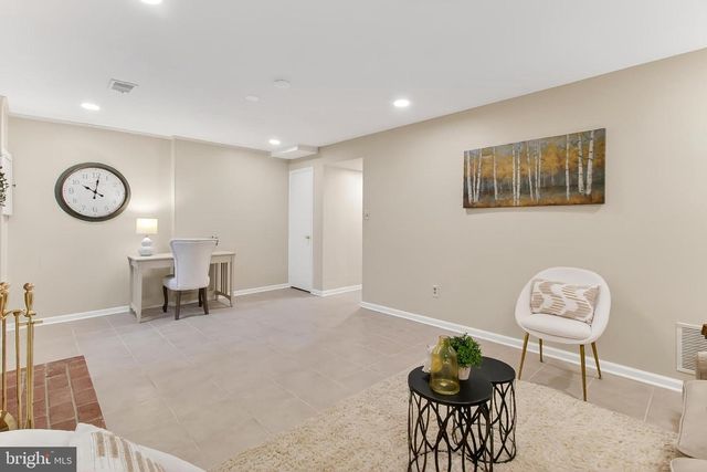 2810 ANDIRON LN, Vienna, VA 22180