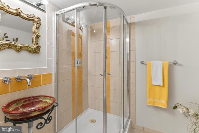 2810 ANDIRON LN, Vienna, VA 22180