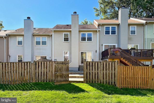 2810 ANDIRON LN, Vienna, VA 22180