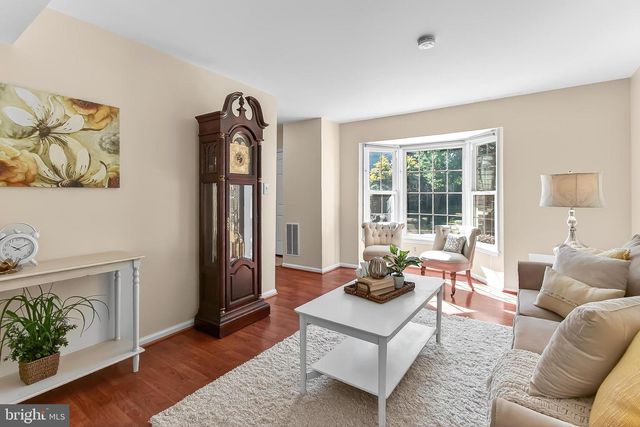 2810 ANDIRON LN, Vienna, VA 22180