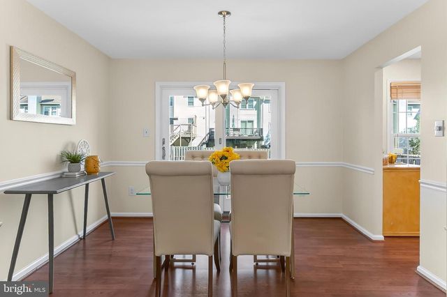 2810 ANDIRON LN, Vienna, VA 22180