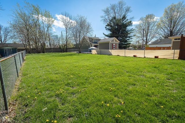 65 Lincoln Avenue, Brownsburg, IN 46112