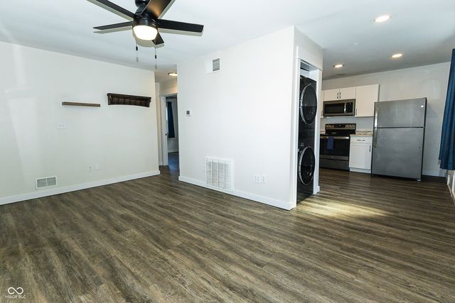65 Lincoln Avenue, Brownsburg, IN 46112