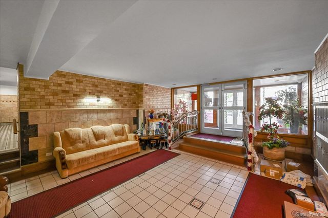 82-40 Austin Street 6K, Kew Gardens, NY 11415