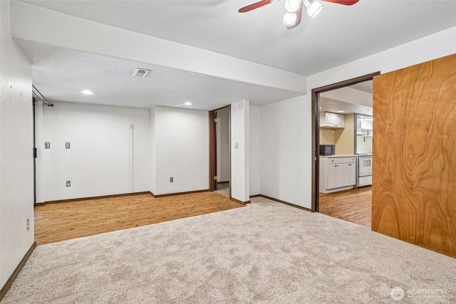 28400 16th Avenue S, Federal Way, WA 98003