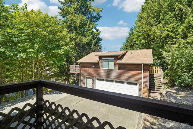 28400 16th Avenue S, Federal Way, WA 98003