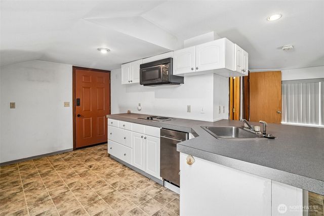 28400 16th Avenue S, Federal Way, WA 98003
