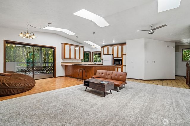 28400 16th Avenue S, Federal Way, WA 98003