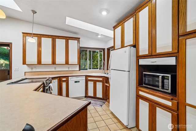 28400 16th Avenue S, Federal Way, WA 98003