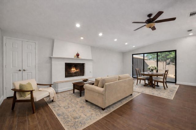 611 Westview Avenue, Fort Worth, TX 76107