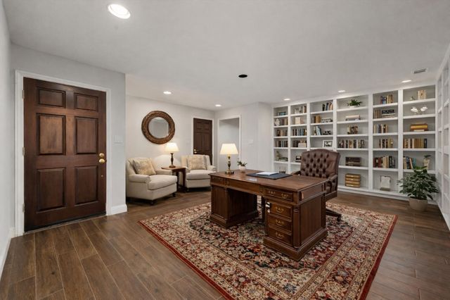 611 Westview Avenue, Fort Worth, TX 76107