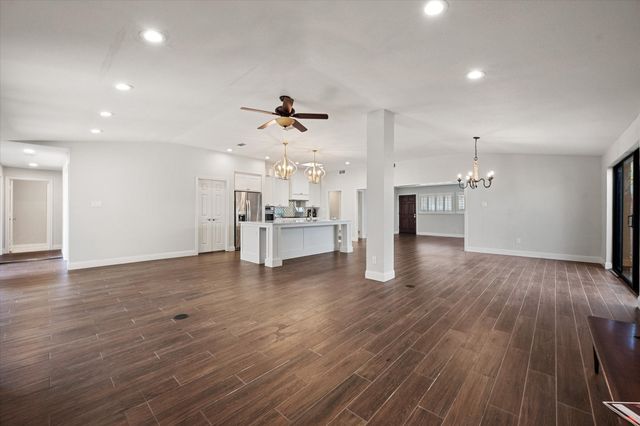 611 Westview Avenue, Fort Worth, TX 76107