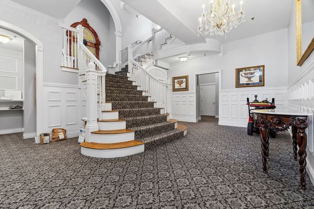 10 Charlesgate E 2, Boston, MA 02215