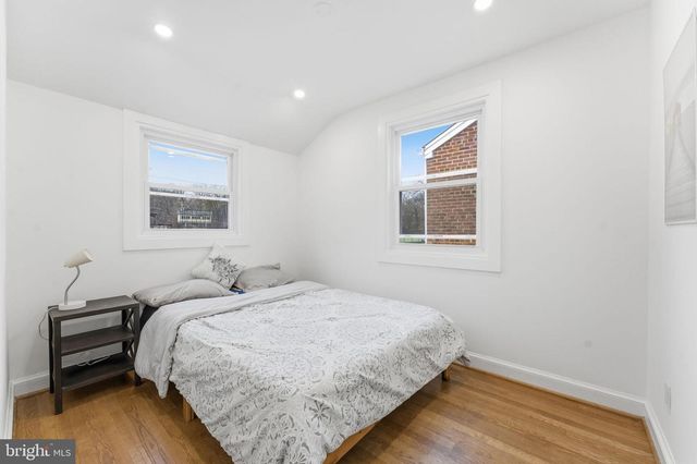 4243 HILDRETH ST SE, Washington, DC 20019