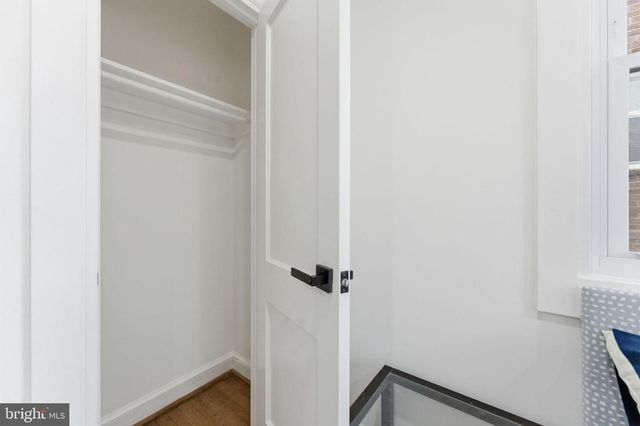 4243 HILDRETH ST SE, Washington, DC 20019