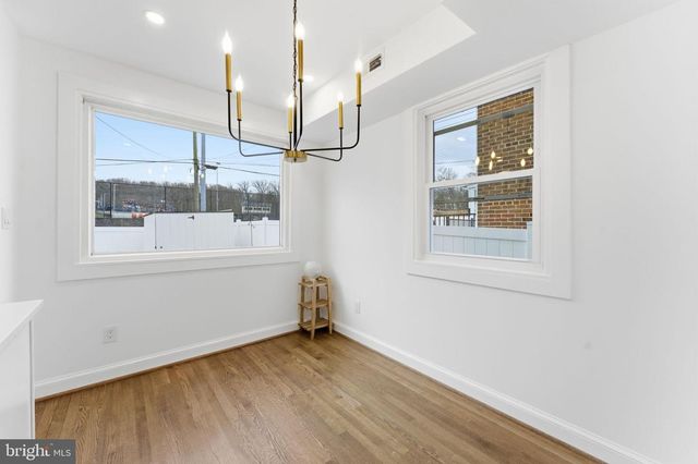 4243 HILDRETH ST SE, Washington, DC 20019