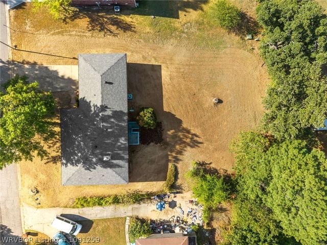 909 N 8th Street, Van Buren, AR 72956