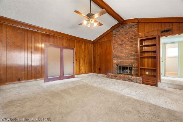 909 N 8th Street, Van Buren, AR 72956