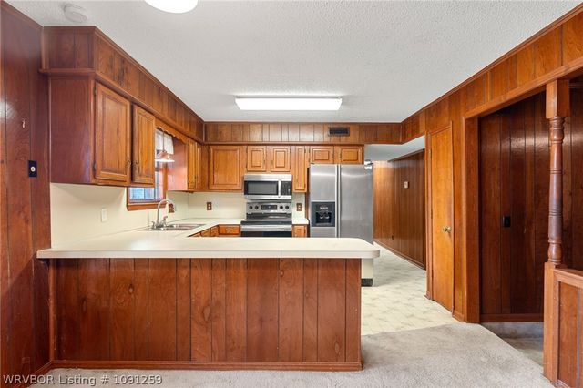 909 N 8th Street, Van Buren, AR 72956