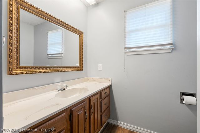 909 N 8th Street, Van Buren, AR 72956
