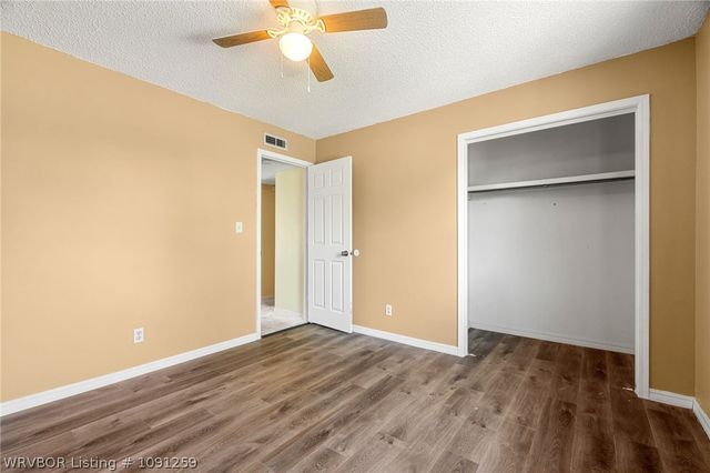 909 N 8th Street, Van Buren, AR 72956