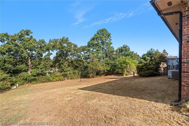 909 N 8th Street, Van Buren, AR 72956