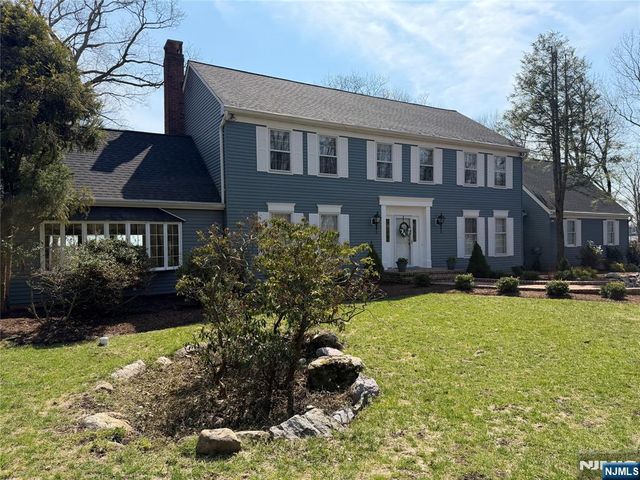 12 Laurel Hill Road, Rockaway Township, NJ 07435