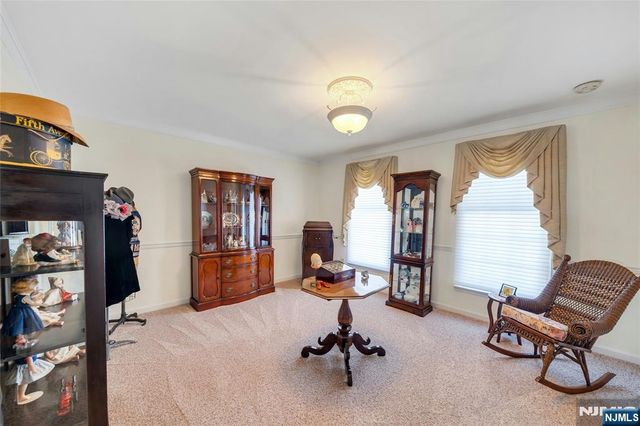 12 Laurel Hill Road, Rockaway Township, NJ 07435