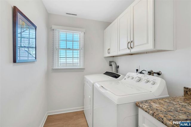 12 Laurel Hill Road, Rockaway Township, NJ 07435