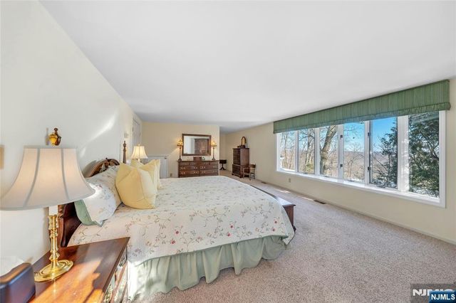 12 Laurel Hill Road, Rockaway Township, NJ 07435