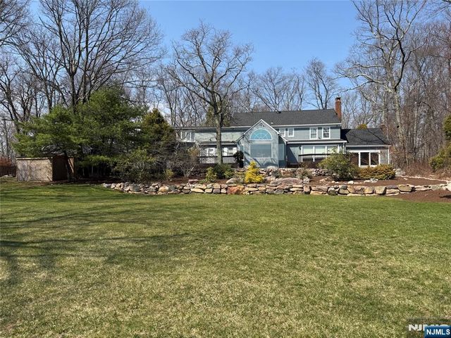 12 Laurel Hill Road, Rockaway Township, NJ 07435
