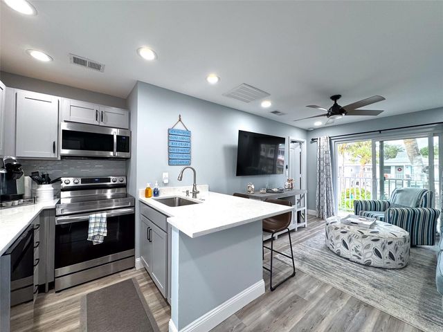 902 GIBBS ROAD 283, Venice, FL 34285