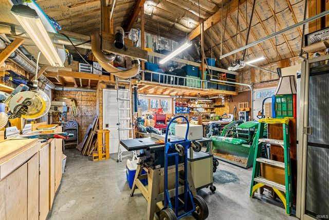 18232 Tonkel Road, Auburn, IN 46706